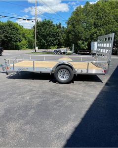 Remorque résistante de décharge offerte pour des opérations agricoles et industrielles de transport. - Product Image 5