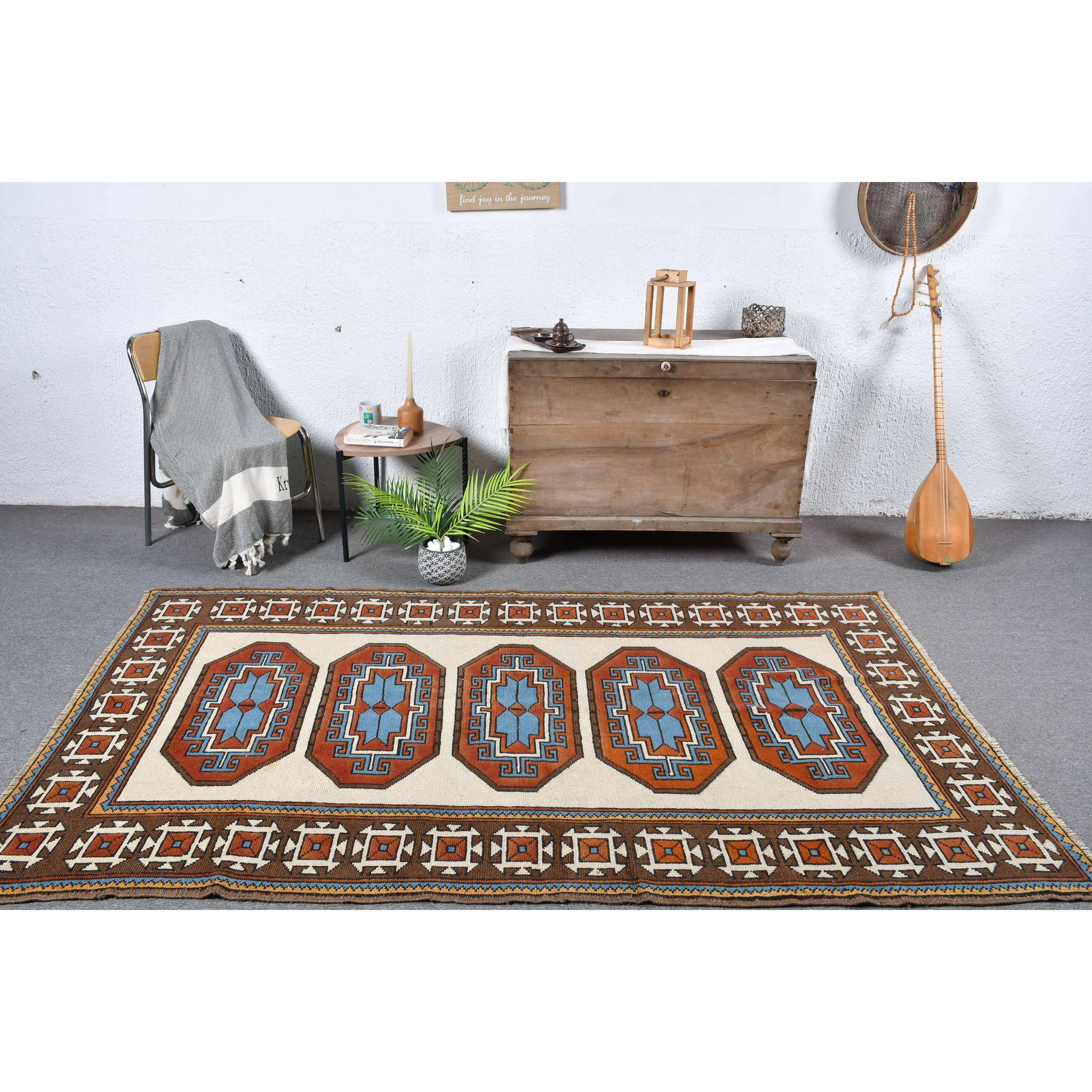 สีน้ำตาล