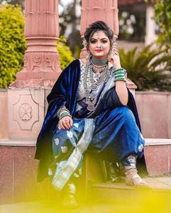 งานปาร์ตี้บอลลีวูดชุดส่าหรีพร้อมผ้าแจ็คการ์ดพิมพ์ลายดิจิทัลเนื้อผ้านุ่มลายโลจิ - Product Image 3