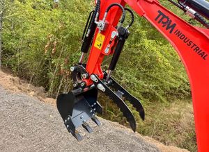 Livraison gratuite TPM16 EPA CE moteur 1.2 tonnes 13.5HP mini pelle Eaton cylindre hydraulique noyau moteur pompe boîte de vitesses engrenage PLC - Product Image 6