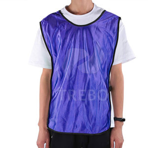Chaleco con pechera de entrenamiento de fútbol de malla de poliéster transpirable secado rápido ligero diseño de logotipo personalizado de alta calidad - Product Image 1