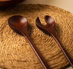 Juego de Cubiertos para Ensalada de Madera Oscura de Lujo, Acabado Liso, Duradero, Cuchara y Tenedor con Mango Largo para una Cocina y Comedor Elegantes - Product Image 2