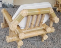 Sofá Individual de Bambú Natural Hecho a Mano en Java con Almacenamiento - Diseño Moderno para Sala de Estar, Gimnasio, Hospital, Parque, Escuela - Garantía de 10 Años