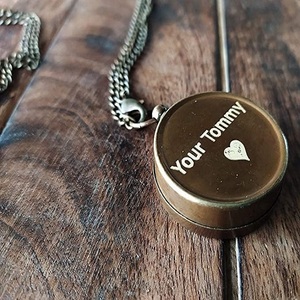 Collier boussole médaillon vintage en laiton antique avec affichage du cadran pointeur pour garçons et filles livré avec étui en cuir - Product Image 5