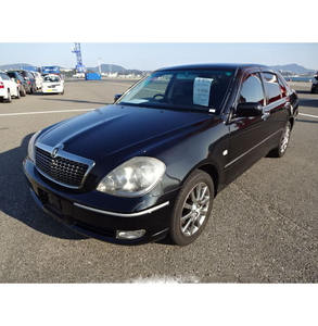 Lujoso sedán Toyota Brevis con características interiores refinadas - Product Image 4