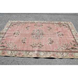 Vintage Turkish Rug 5.3 X 8.8ft <b>Pink</b> Beige <b>Wool</b> with Abstract Pattern Tabriz Style for Entryway or Hallway 9x12 Rectangle - Product Image 3