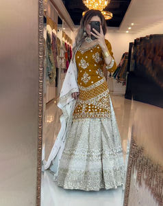 Abito Sharara Etnico Indiano e Pakistano in Tessuto Finto Georgette Pesante, Design Moderno con Palazzo e Dupatta, Alta Qualità per Feste a Basso Prezzo - Product Image 1