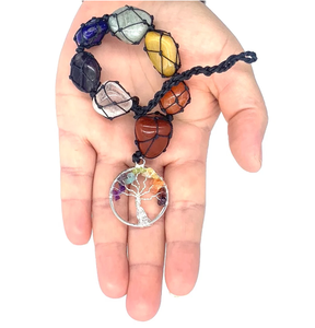 Prix de gros ornements de voiture à sept chakras pour reiki ornement suspendu de voiture à pierres précieuses de guérison et pendentif arbre de vie. - Product Image 1