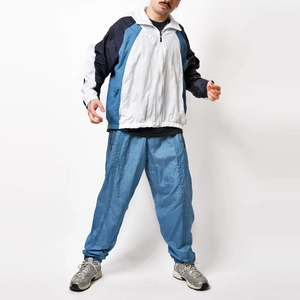 Conjunto Deportivo de 2 Piezas, Chaqueta Cortavientos Holgada Personalizada, Unisex, Ligero, de Nailon Liso, para Uso Doméstico, Antibacterial - Product Image 2