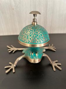 Diseño de rana decorativa náutica Mesa de recepción de latón Campana de escritorio y artículo de regalo Escritorio de oficina Campana de llamada-Verde - Product Image 4