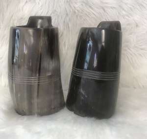 Jarra de Cerveza Rústica Contemporánea de Cuerno de Búfalo con Tapa de Bambú, Construcción Duradera, Textura Natural para Festivales, Bares, Pubs y Uso Doméstico - Product Image 6