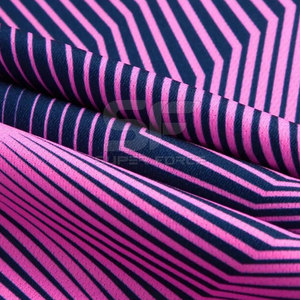 ชุดเครื่องแบบฟุตบอลผู้ชายชุดเสื้อฟุตบอลที่มีน้ำหนักเบาและกางเกงขาสั้นสำหรับฝึกซ้อมและไม้ขีดไฟที่ทนทาน - Product Image 4