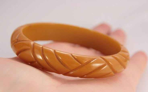 กำไลเรซิ่นทำมือ มีทุกสี พร้อมลวดลายเทปวัด เหมาะสำหรับเป็นของขวัญสำหรับทุกเพศ - Product Image 3