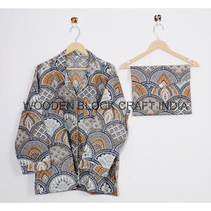 Ensemble de pyjama floral confortable et confortable pour femmes vêtements de nuit en coton respirant doux imprimé en blocs pour la relaxation doux rêves Couples assortis - Product Image 2