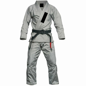 Kimono de BJJ gris 100% coton, coupe classique, pour hommes adultes, vêtements d'arts martiaux durables - Product Image 1