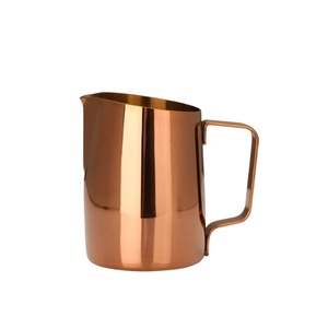 Elegante jarra de cobre hecha a mano para almacenamiento de agua que promueve una vida saludable con su pulido y color natural - Product Image 2