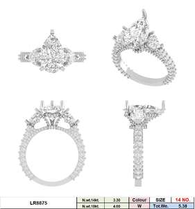 Anillo de diamante cultivado en laboratorio de oro de 14 quilates con centro de corte de pera de 3 quilates y diamantes laterales de corte en corazón anillo de compromiso CVD de acento de corte redondo - Product Image 1