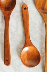 ช้อนไม้สำหรับทำอาหารที่มีน้ำหนักเบาคลาสสิกช่างฝีมือเบาเรียบและทนทานด้วยการผสมที่สะดวกสบายและการออกแบบงานฝีมือตามธรรมชาติ - Product Image 3