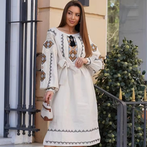 Oversize Beige bordado vestido de verano hecho a mano estilo bohemio - Product Image 1