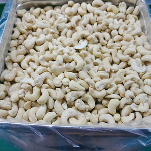 Vente en gros en vrac W210 noix de cajou noix de cajou brutes WW210 noix SANTIGO et amandes Service 24/7 - Product Image 6