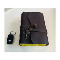 Cahier de notes en cuir souple A5 fait à la main avec 240 pages intérieures bords en papier jaune taille personnalisable pour l'écriture à l'école