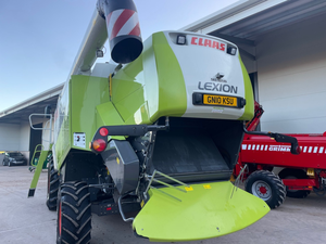 Claas Lexion 520 Combine <b>Harvester</b> 260HP Grain <b>Harvester</b> Agricultural Harvesting Machine for Sale - Product Image 4