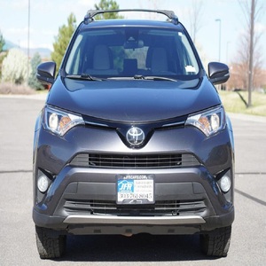 2018 Toyota 2017 XLE AWD Asientos de cuero para interiores oscuros Caja de cambios automática R17 R20 Neumáticos Techo de aleación de aluminio Gas eléctrico - Product Image 1