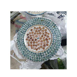 Plateaux en rotin incrustés de miroir vintage de luxe, élégance artisanale pour la décoration de la maison, lot de 2 ou 3 - Product Image 2