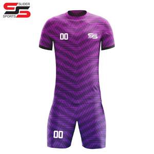 Maillot de football rétro par sublimation maillots de football version joueur personnalisée kits équipe scolaire uniforme de football sport pour hommes - Product Image 1