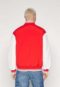 Chaqueta universitaria de lana roja con logotipo personalizado al por mayor para hombre, chaqueta Bomber de béisbol universitaria con bolsillos y botones y cierre - Product Image 3