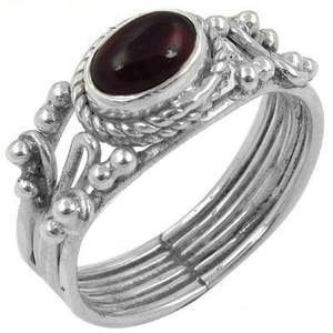 Bague en argent 925 plaqué rhodium avec grenat, bijou fin et délicat pour femmes - Product Image 3