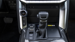Toyota Land Cruiser LC300 VX 3.5P AT MY 2022 Negro, Impecable - Product Image 5
