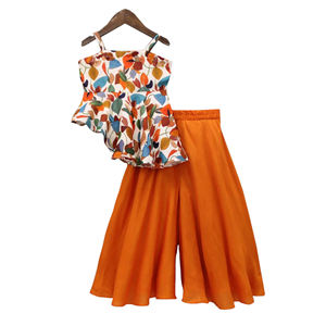 Conjunto de Túnica Asimétrica Floral y Pantalones Palazzo de Pierna Ancha para Niñas de Shoryam Fashion |   Ropa Tradicional India para Fiestas Infantiles, Traje Étnico Festivo - Product Image 1