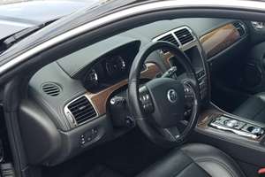 JA GU AR XKR COUPE 2010 d'occasion, conduite à gauche/droite - Product Image 3