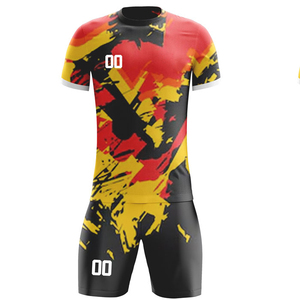 เสื้อฟุตบอลคอกลม OEM ขายส่ง ออกแบบเองได้ ผลิตจากโพลีเอสเตอร์ 100% ป้องกันแบคทีเรีย แห้งเร็ว ระบายอากาศ กันน้ำ ป้องกันรังสียูวี - Product Image 4