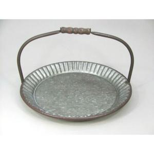 Bandeja de servicio galvanizada de diseño antiguo con mango de metal forma y tamaño personalizados para servir para reuniones al aire libre - Product Image 1
