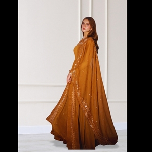 Vestido de noche de red de oro mostaza de lujo-Vestido largo bordado elegante para bodas Proms y eventos formales - Product Image 1