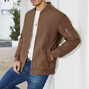 แจ็คเก็ตบอมเบอร์สีน้ำตาลแบบมีซิป กันน้ำสำหรับฤดูหนาว เป็นมิตรกับสิ่งแวดล้อม รับทำโลโก้  ลำลอง ผลิตจากโพลีเอสเตอร์  บุขนแกะ สไตล์วิทยาลัย  เสื้อผ้าสตรีทแวร์  เสื้อคลุม - Product Image 3