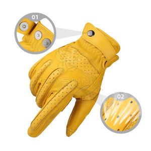 Gants de conduite doux et de qualité supérieure, fabriqués avec un matériau léger et durable, offrant un confort maximal, une prise en main sécurisée et un mouvement fluide. - Product Image 2