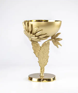 Bol de service à fruits en métal au design classique de table Bol de service décoratif en métal de qualité durable pour servir de délicieux aliments - Product Image 1