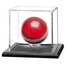 Elegante caja de exhibición de bola de cricket acrílica abierta perfecta para exhibir y conservar sus recuerdos de cricket favoritos con estilo - Product Image 2