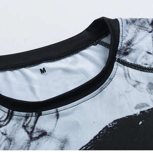 Camiseta de compresión deportiva de alta calidad para hombre, ajustada personalizada, para gimnasio, colores sólidos, transpirable, atlético, protector contra sarpullidos, manga completa - Product Image 4