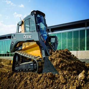 Get John Deeree Skid Steers con entrega rápida Compre máquinas de alto rendimiento de calidad premium diseñadas para manejar resistentes - Product Image 2