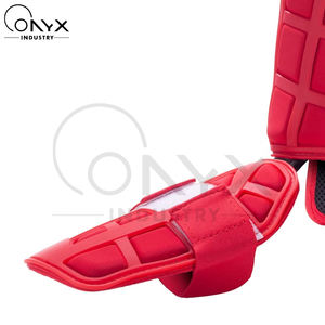 Espinilleras de Béisbol Rojas Sólidas para Receptor, Protección Profesional, Correas Ajustables, Material de Neopreno, Alta Absorción de Impactos, Flexible - Product Image 3