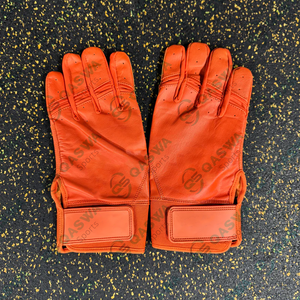 Gants de frappe de baseball en cuir véritable de couleur orange avec logo personnalisé, équipement sportif personnalisable, gants de baseball à poignet court - Product Image 1