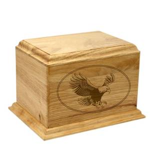 Urna de cremación de madera de águila calva grabada personalizada elegante para urnas de cremación de fotos de mascotas - Product Image 3