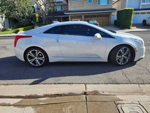 Cadillac Elr 2016 Automático con Techo Metálico, Asientos de Cuero, Batería de Litio y Características Premium - Product Image 5