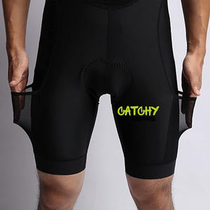 กางเกงปั่นจักรยานแบบสั้นรุ่นใหม่ล่าสุด ปักชื่อทีมได้ตามต้องการ  แบบ unisex  บุฟองน้ำ ระบายอากาศได้ดี ผลิตจากโพลีเอสเตอร์และสแปนเด็กซ์ ไร้ตะเข็บ เหมาะสำหรับปั่นจักรยานบนถนน - Product Image 3