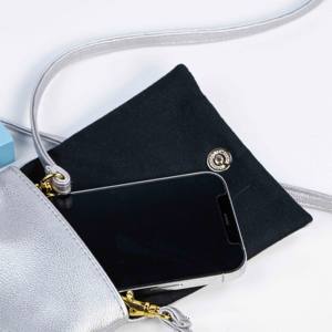 Mochila de mujer de moda de cuero Premium personalizable de gran capacidad con cierre de cremallera y logotipo estampado - Product Image 5