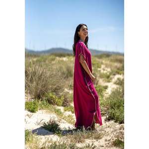 Vestido Largo Kaftan Bordado de Color Sólido para Mujer con Cuello en V y Detalle de Borlas, Estilo Boho para Playa o Resort - Product Image 3